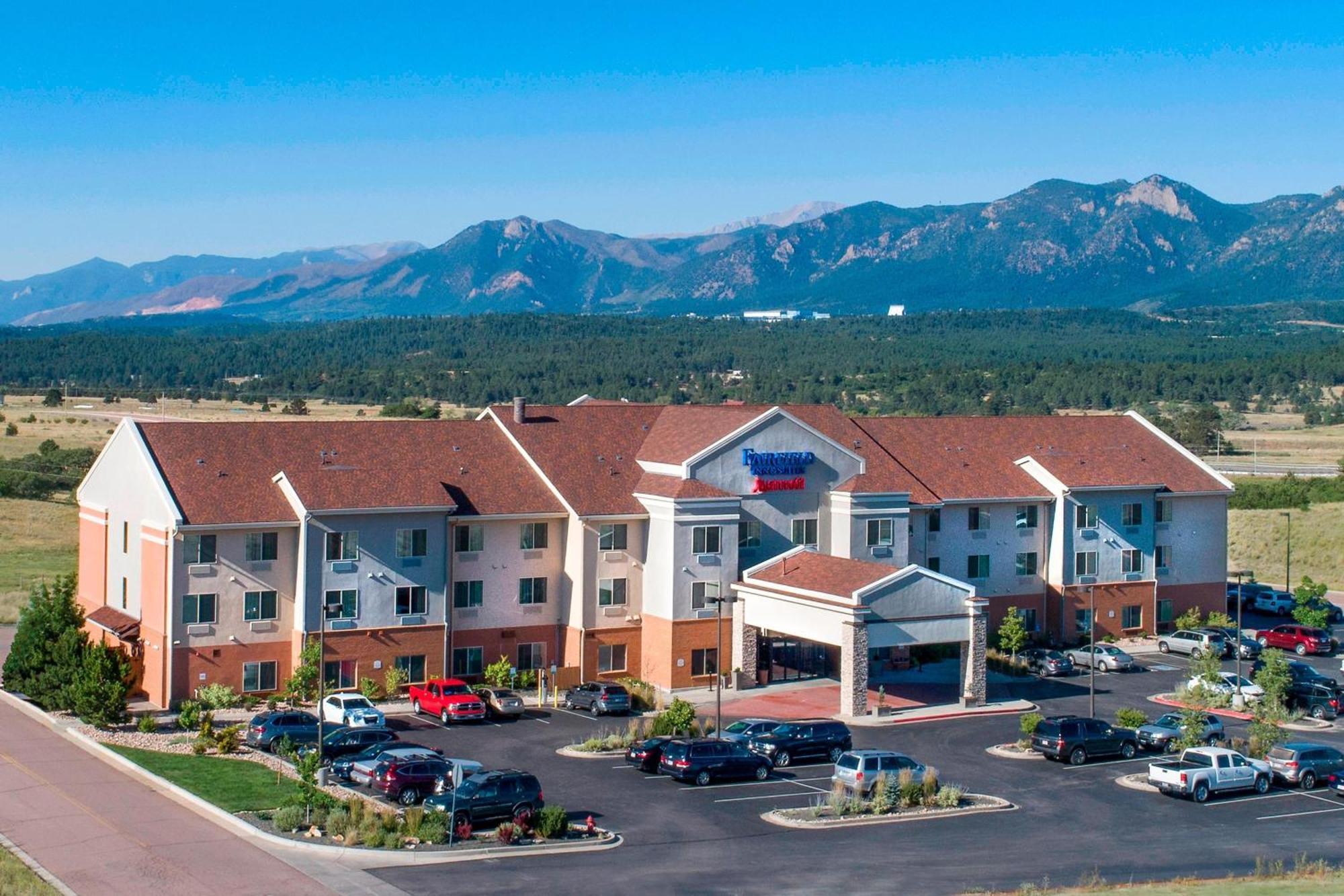 Fairfield Inn And Suites By Marriott Colorado Springs North Air Force Academy Gleneagle Exterior foto